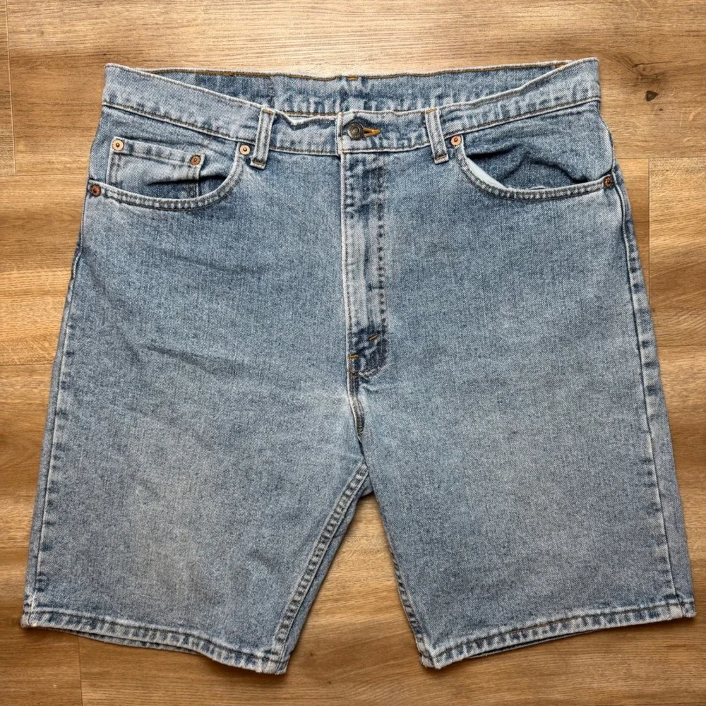 Vintage Levi's 550 Denim Shorts Men 36 Relaxed Fit Stone Wash Made USA Jorts 90s